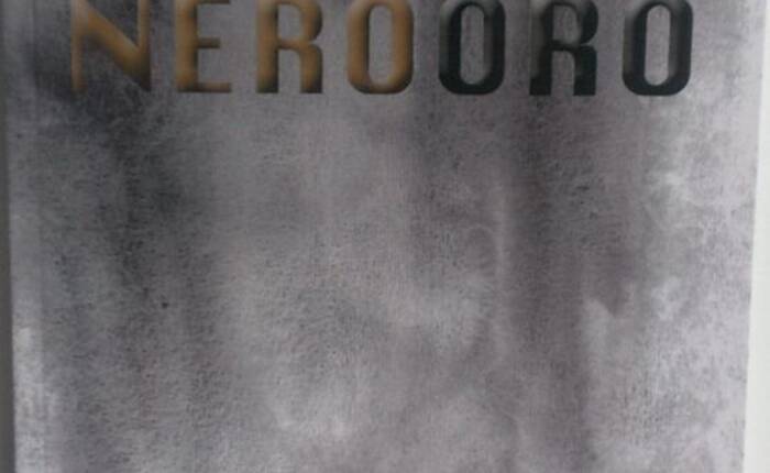 copertina del libro "Nerooro" di Annachiara Marangoni