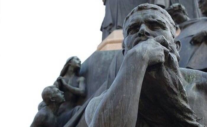 Statua di Dante