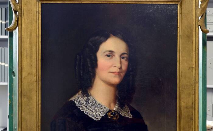 "Alla colta benefattrice Luigia de Tacchi Colle"