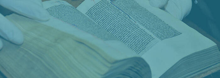 Bibbia del XIII secolo (foto F. Badocchi)