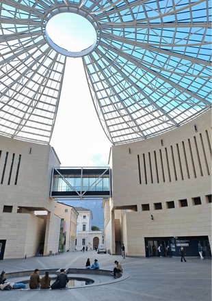 Segui le nuove uscite editoriali sui social