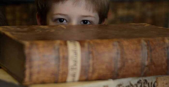 Uno sguardo in biblioteca 2014