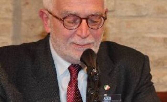 Attilio Bartoli Langeli - istantanea durante una conferenza